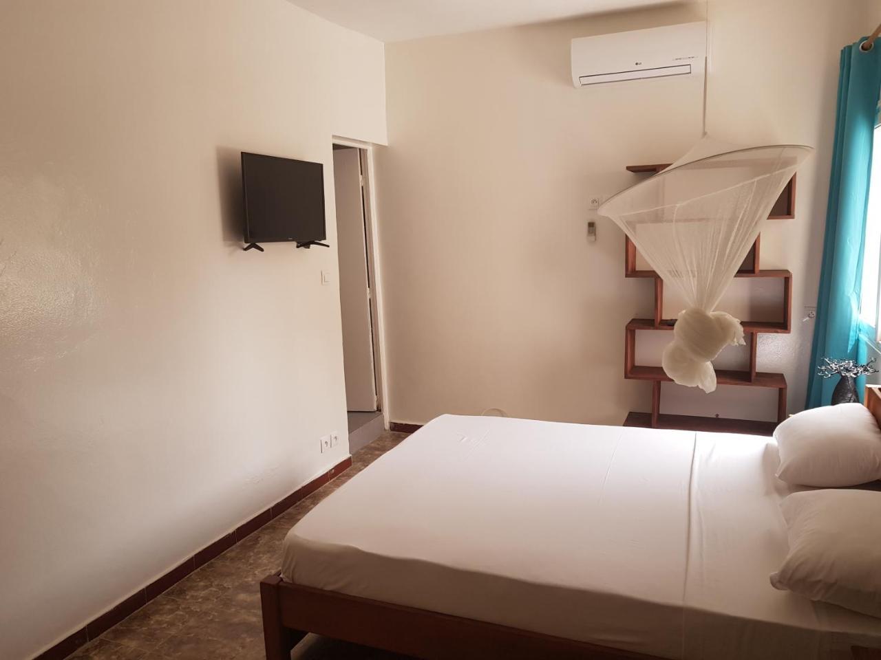 داكاغْ Villa Ty Milyn Mazela Sa المظهر الخارجي الصورة