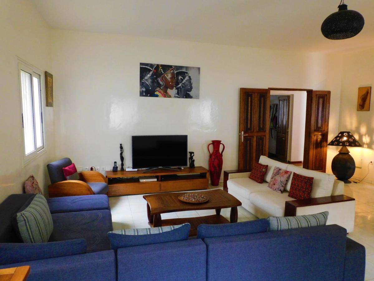 داكاغْ Villa Ty Milyn Mazela Sa المظهر الخارجي الصورة